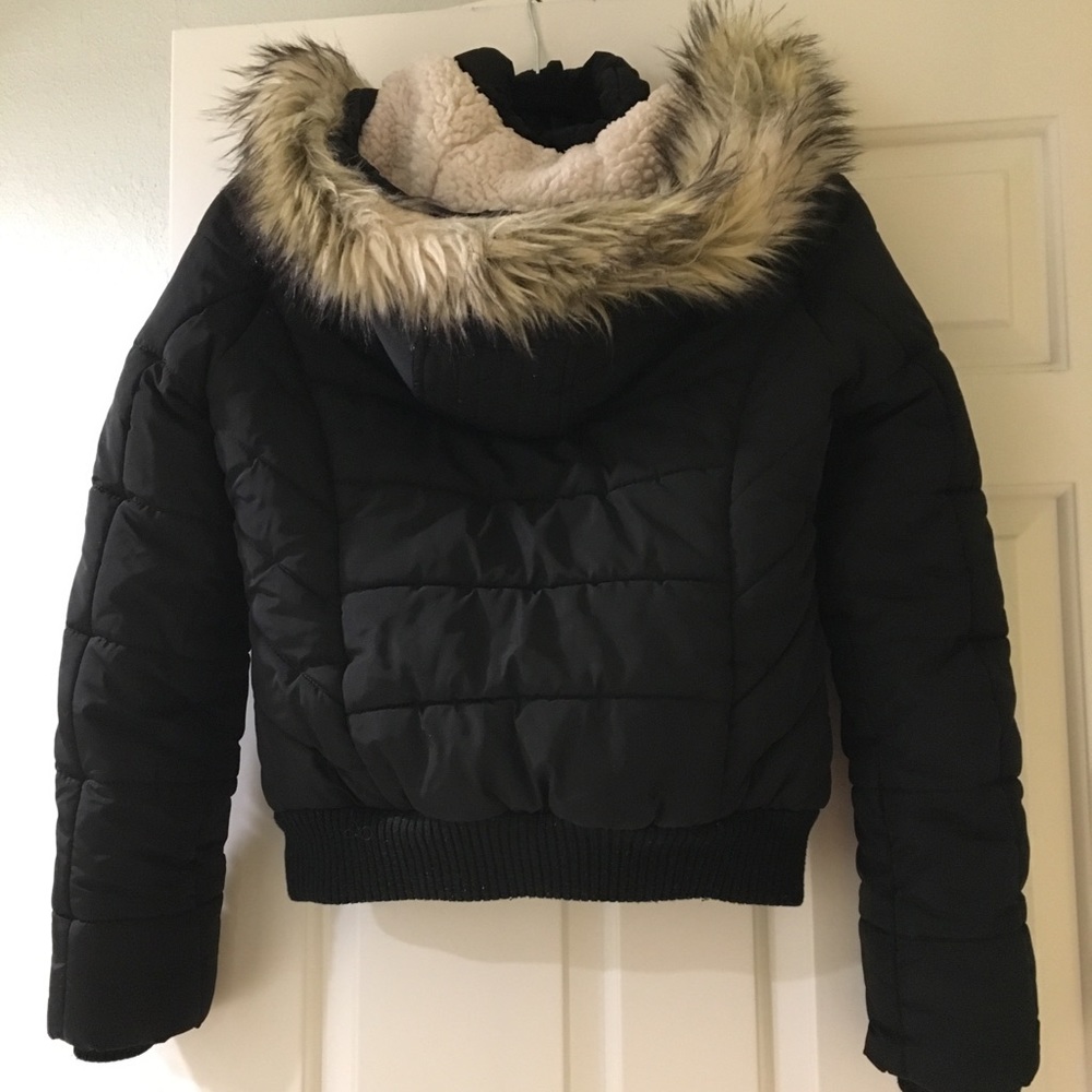 AE Puffer Jacket - Picture 3 of 3